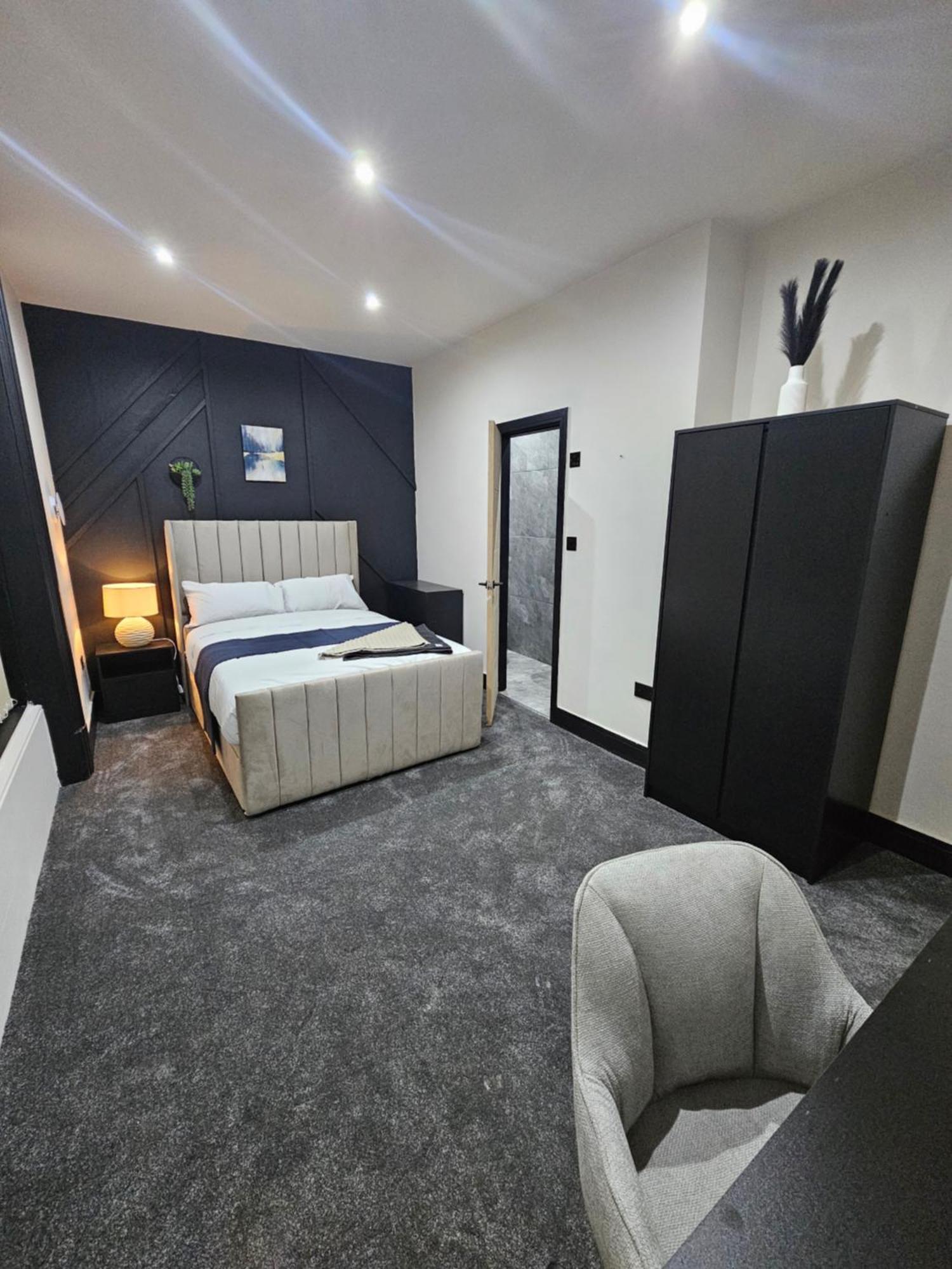 Springwood Villa ฮัดเดอร์สฟิลด์ ภายนอก รูปภาพ